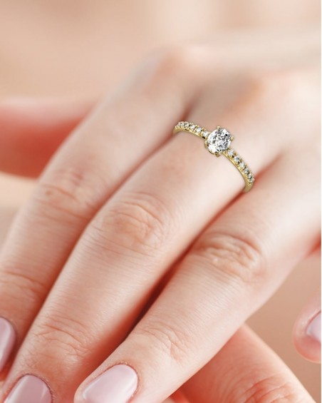 ANILLO ORO TOPACIOS BLANCOS
