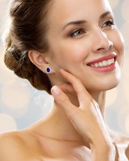 PENDIENTES ORO DIAMANTES 0.62 CT ZAFIRO 7X5MM